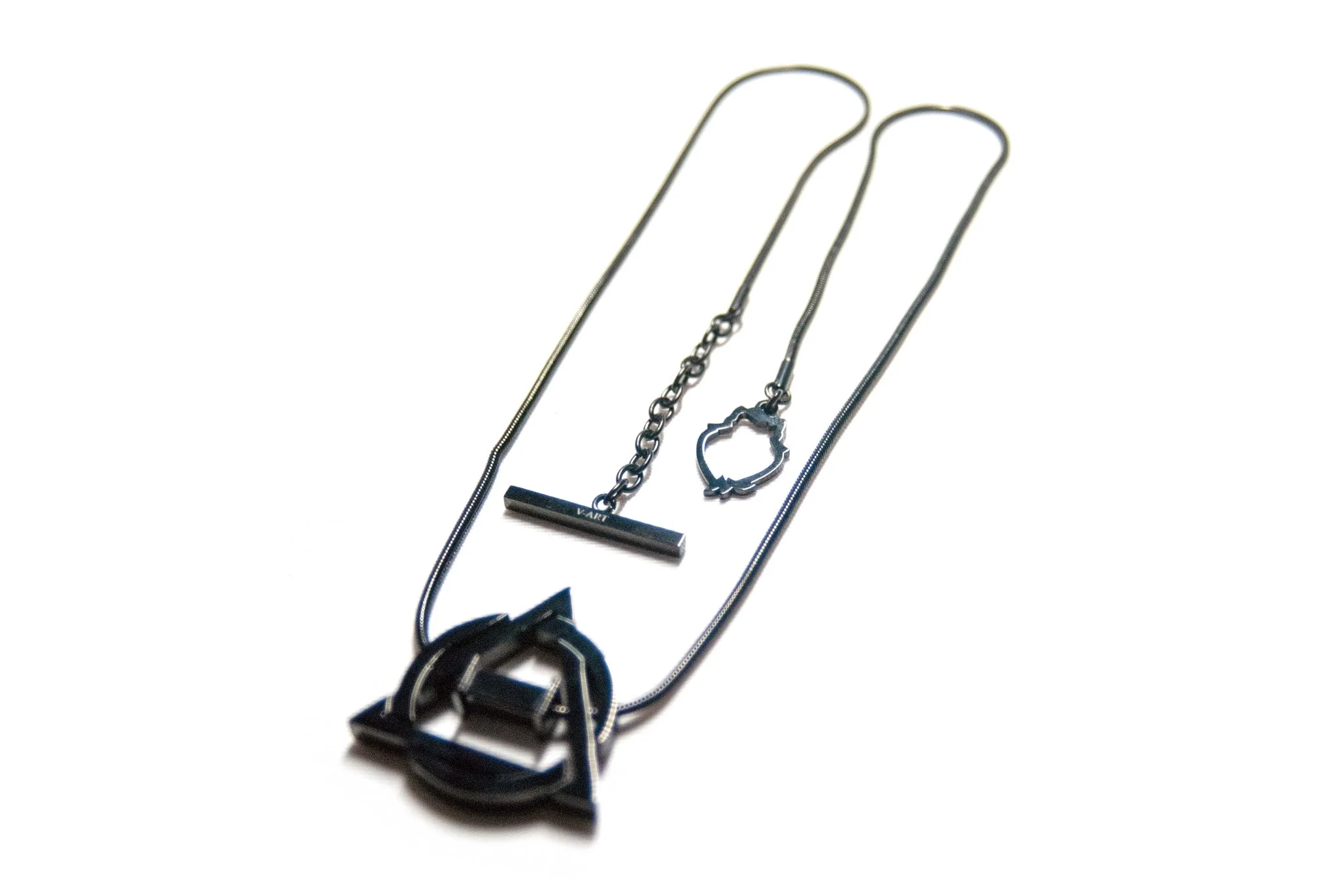 Therian Necklace: Black - Image 4
