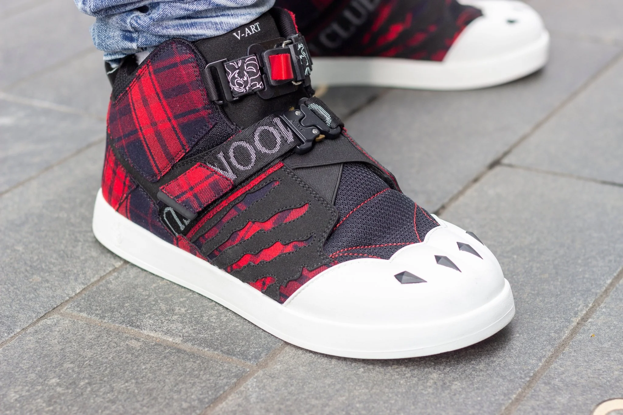 Wolf Paw V1: Magnetic Straps - Image 4