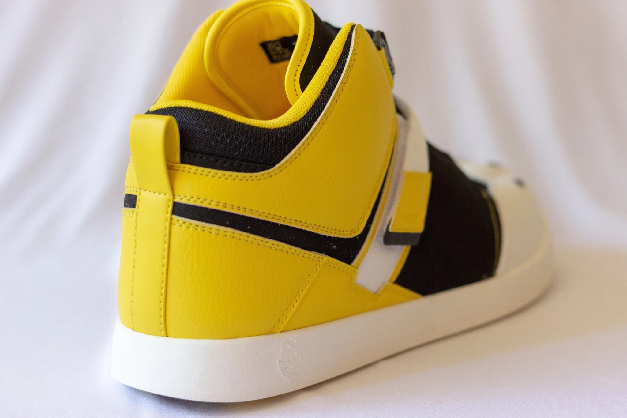 Wolf Paw V1 - Yellow - Image 5
